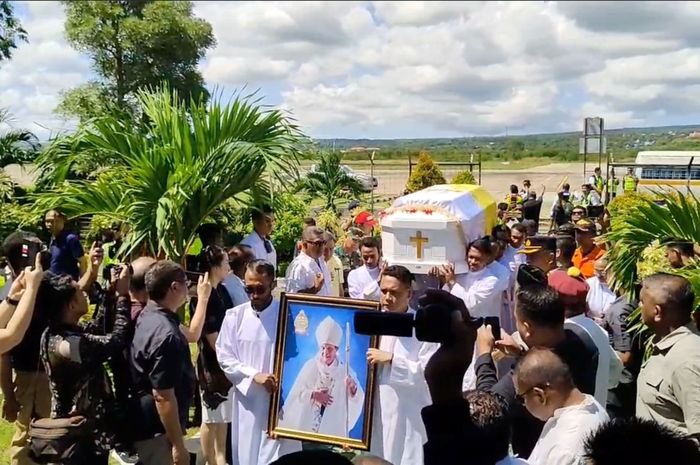 Maut Merenggut Tubuhmu, Tapi Bukan Roh Dan Jiwamu – Embun Rohani